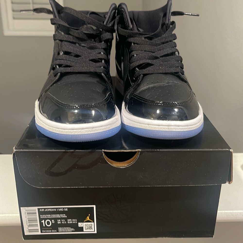 Jordan 1 Mid “Space Jam” Concord